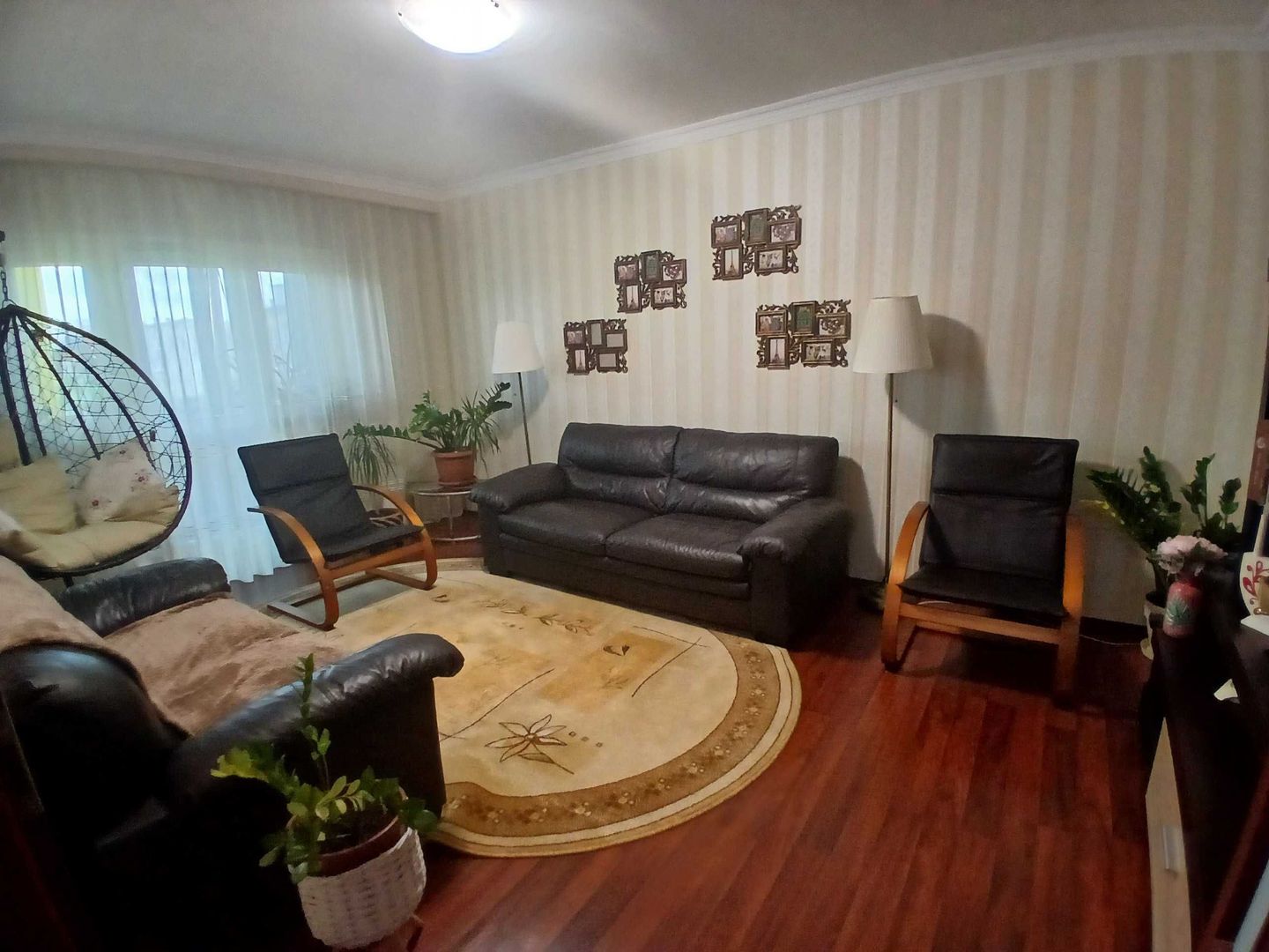 Apartament Luminos 4 Camere.  Decomandat. Zona Universitatea Spiru Haret. - Poză 1