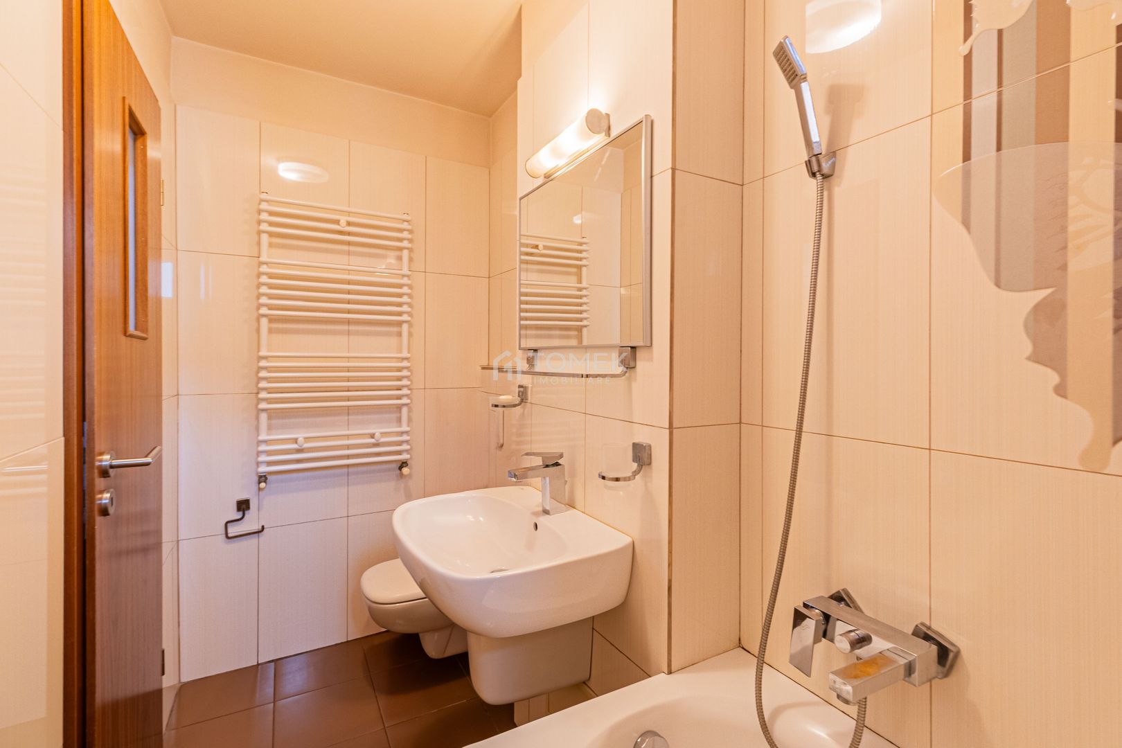 Apartament 2camere B-dul Garii vis-a-vis de Sala Sporturilor - Poză 14