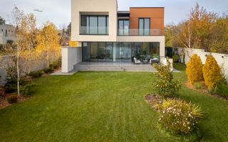 Smart-Home nZEB spectaculoasa Bucuresti Sector1 cu deschidere lac - teren 2000mp - Poză 2