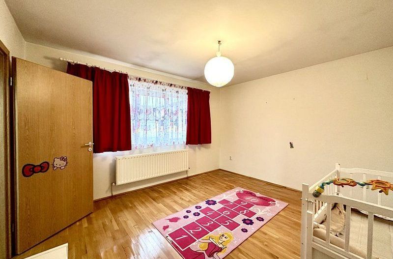 Casa la intrare în Ghiroda - Poză 29