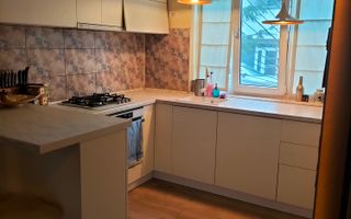 Apartament 3 camere Tineretulu, Timpuri Noi. Cu Centrala. 3 min de metrou. - Poză 1