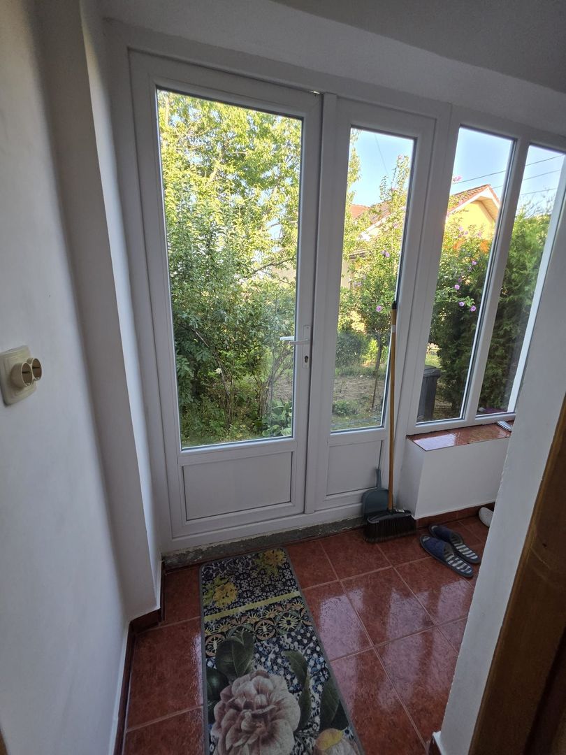 Casă / Vilă cu 8 camere de vânzare în Lapus, Craiova - Poză 12