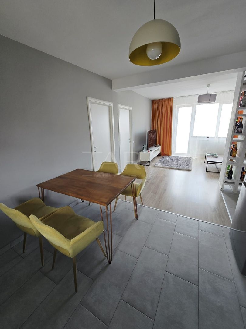 Apartament 3 camere modern cu parcare, zona Terra. - Poză 2