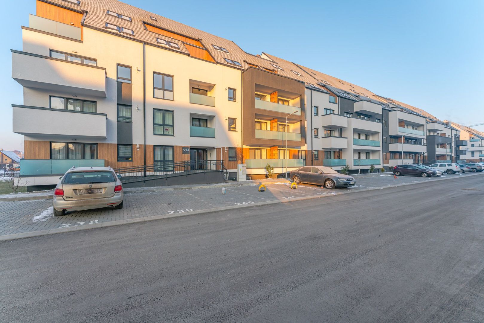 Apartament 2 camere de închiriat în Maurer Villas cu loc de parcare - Poză 1