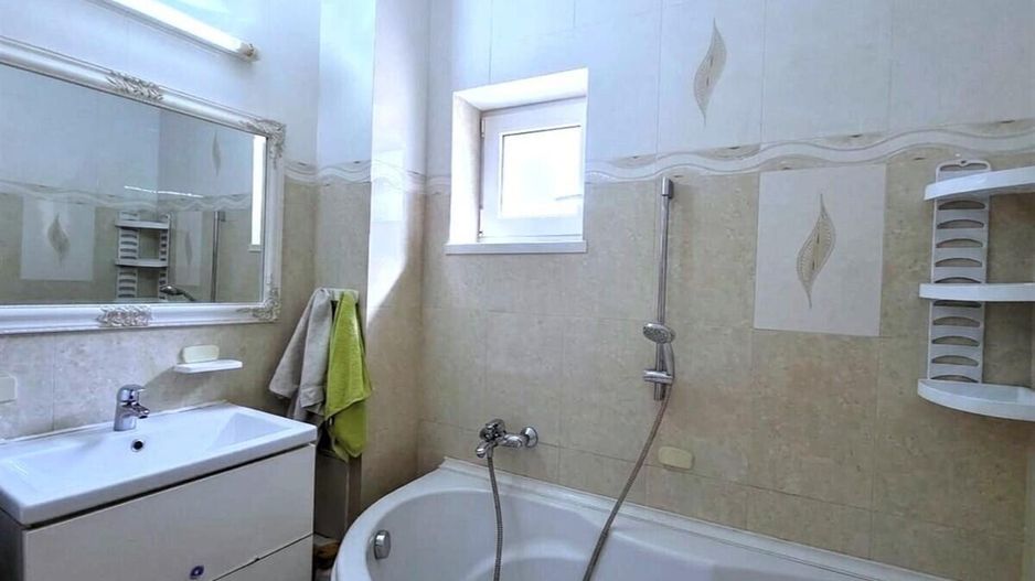 Techirghiol - Centru, casa tip duplex P+M, lot 293 mp si 154 mp utili! - Poză 33