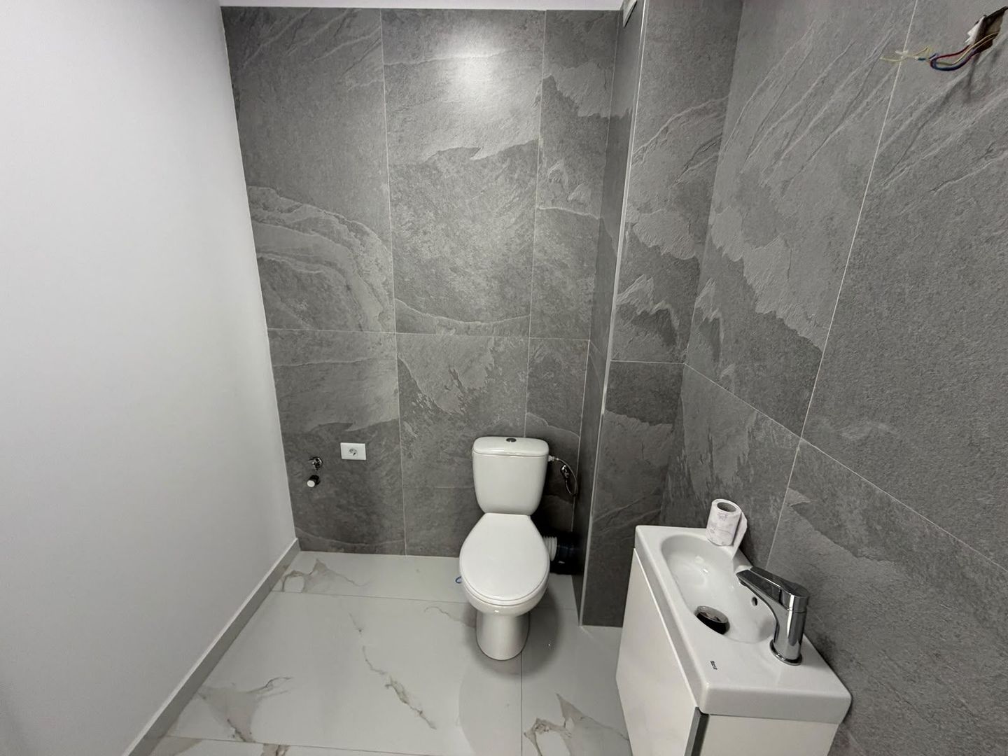 AP. 3 CAMERE- PRIMA INCHIRIERE, PARCARE INCLUSA, CENTRALA PROPRIE - Poză 9