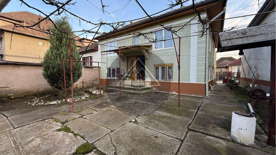 Casa de 5 camere, Semi-Central, Medias - Poză 2