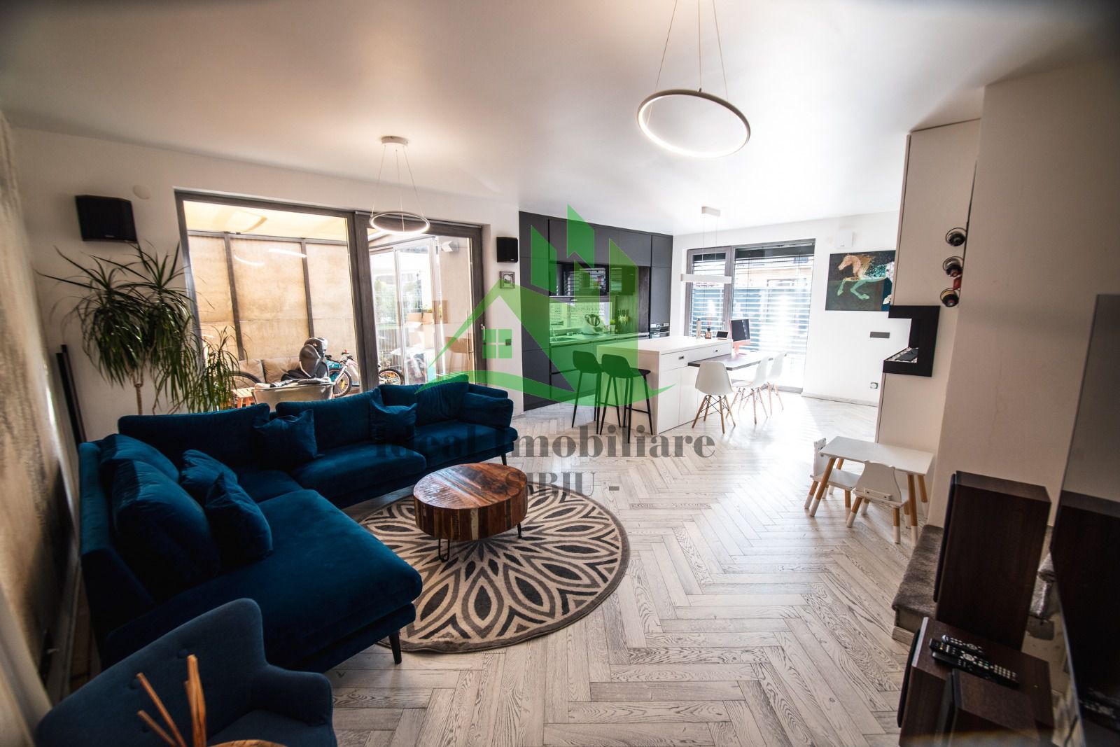 Casa Moderna cu 4 camere si terasa, zona Pictor Brana, Selimbar - Poză 7