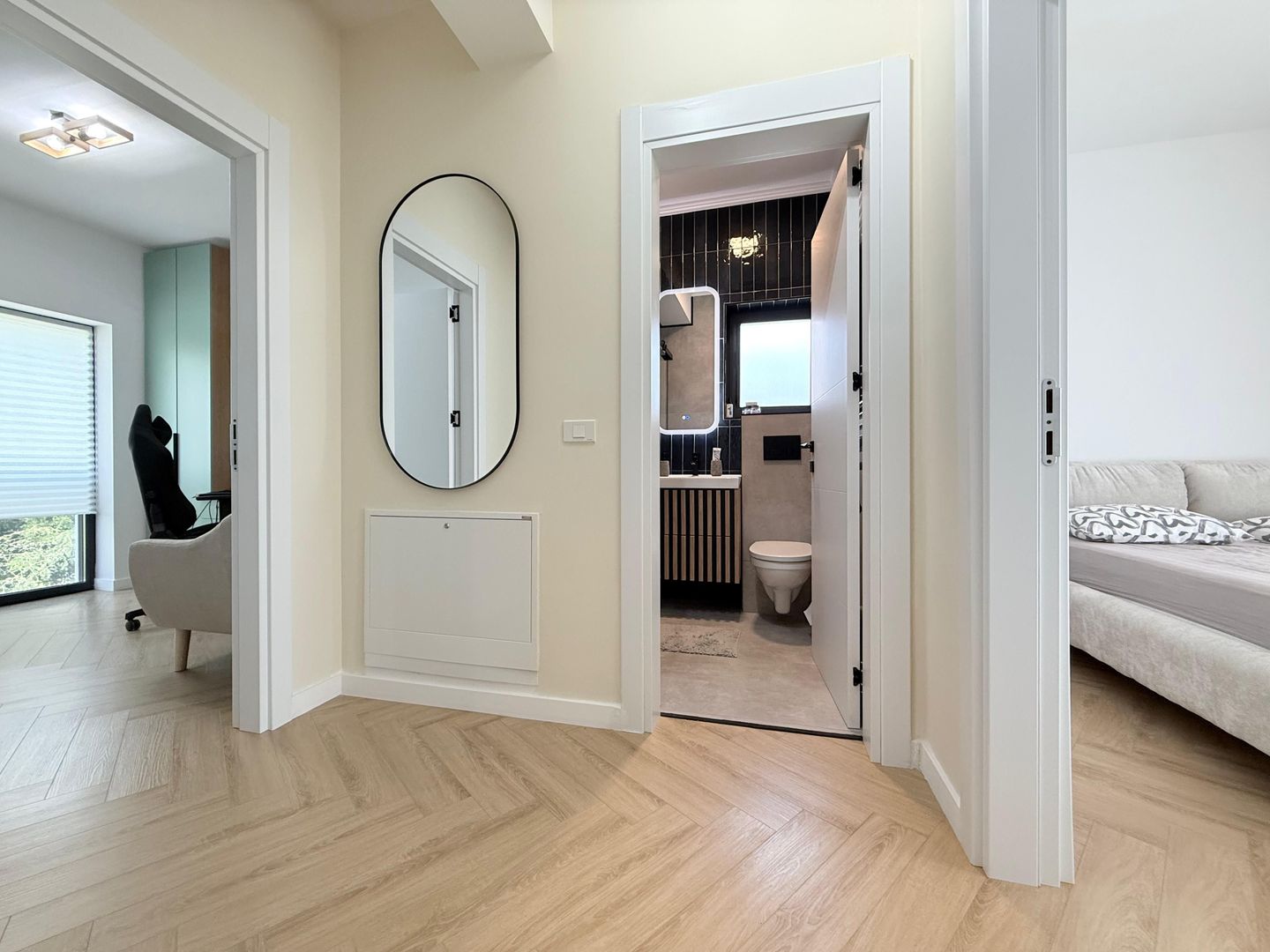 Vila 4 camere | 3 dormitoare | 3 bai | Gradina | Toate Utilitatile - Poză 12