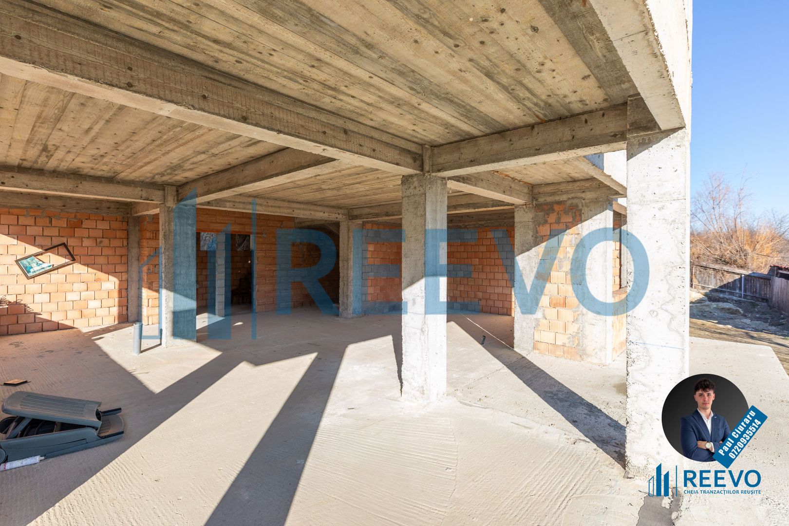 Pensiune/Vilă la roșu P+E+M în Sărata - Poză 8