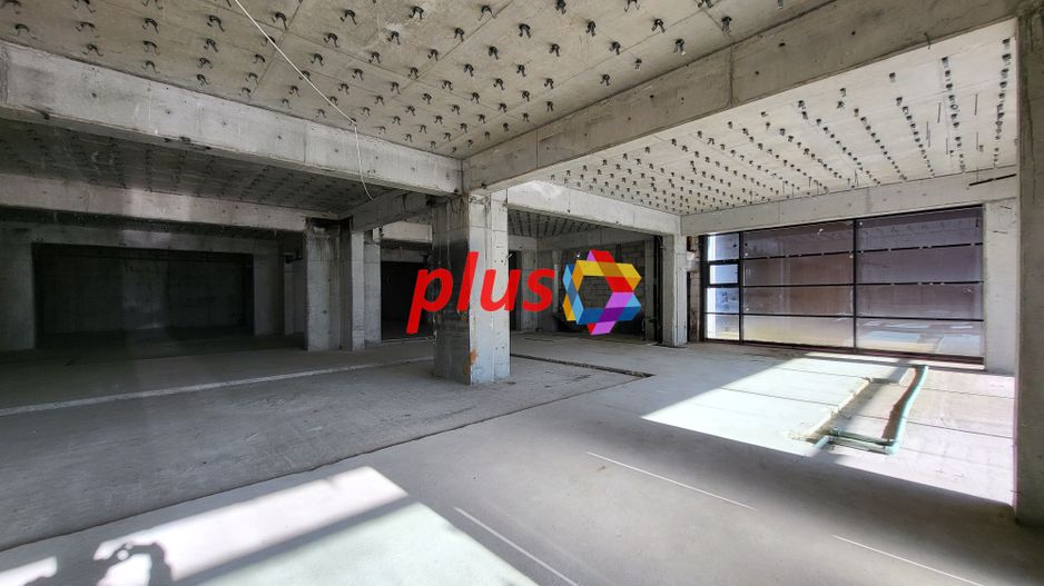 Clădire mixta -3600 mp - Poză 4