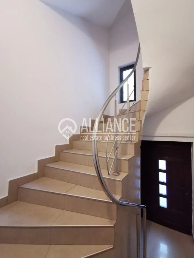 CENTRU (Cod 01) - Unicat, pe Bdul Mamaia cladire de birouri! - Poză 12