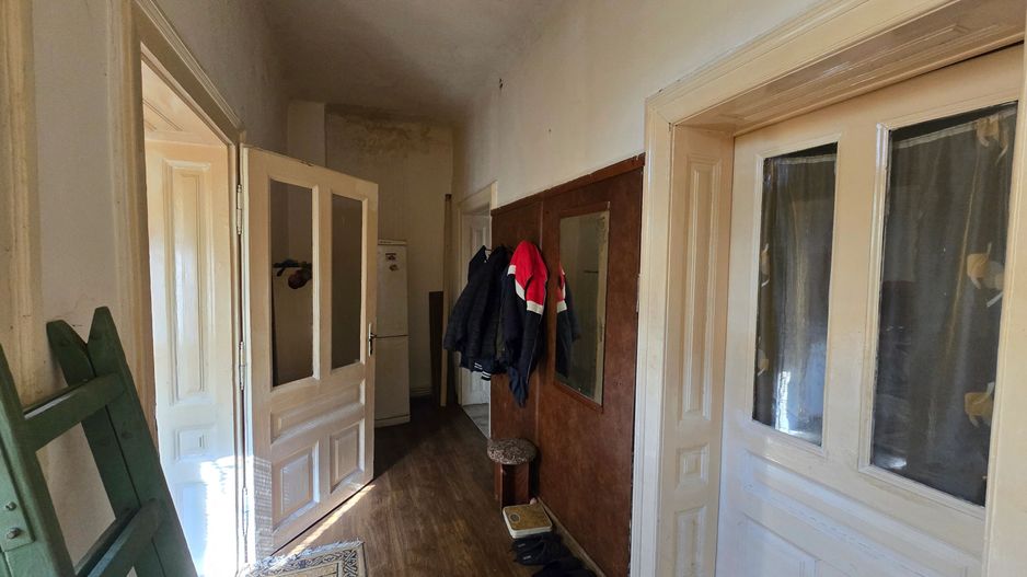 Apartament 4 camere, Zona Cetatii, Curte Comuna, Pivnita mare - Poză 9