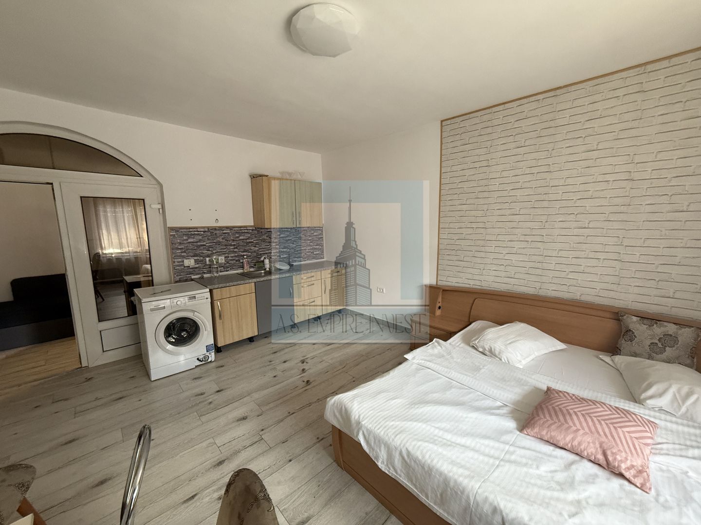 Casa 10 camere, 5 bai, 380 mp teren - zona Astra - Poză 7