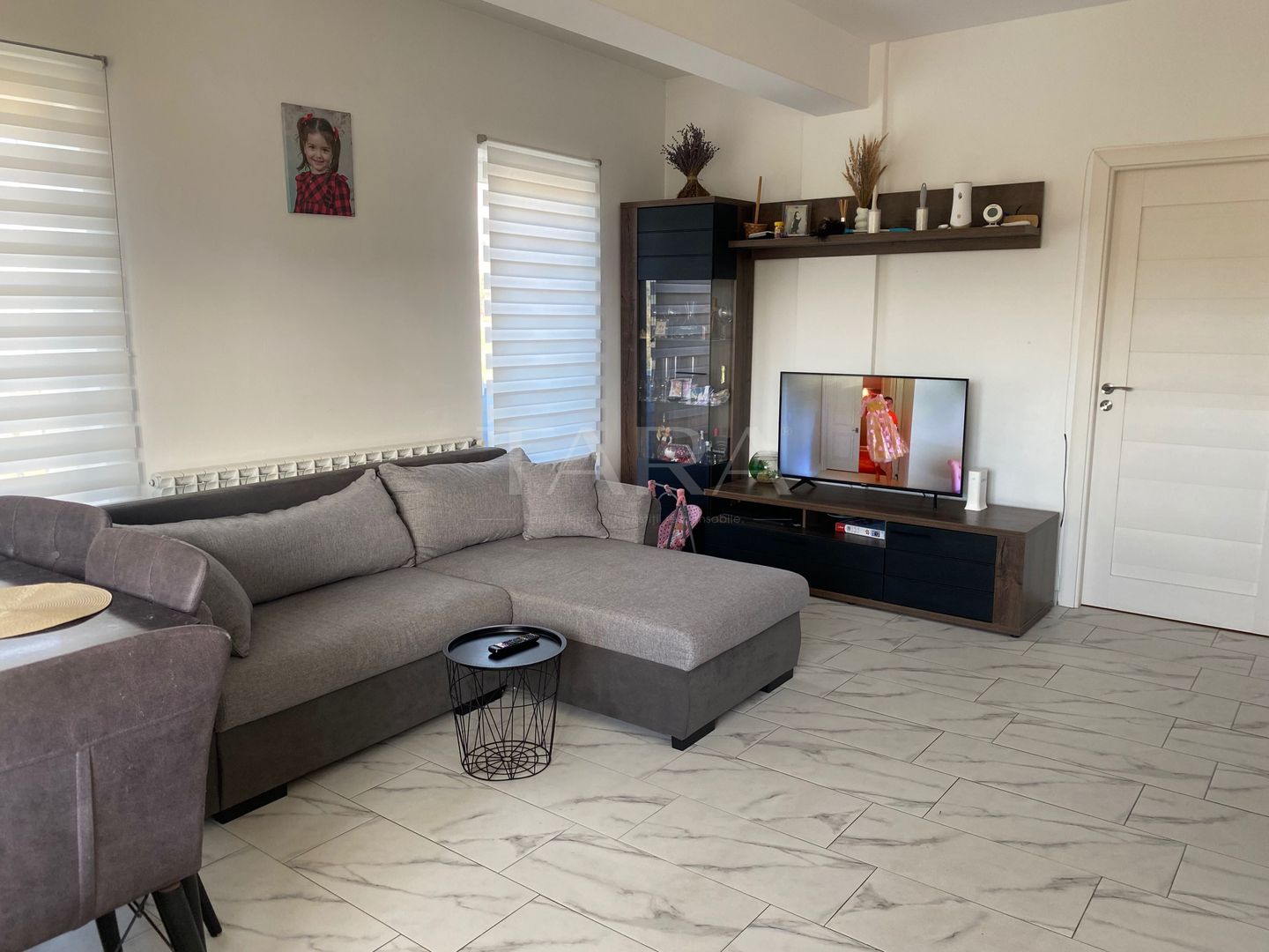 Apartament modern cu 3 camere de vânzare în Florești, zona Gh. Doja. - Poză 1