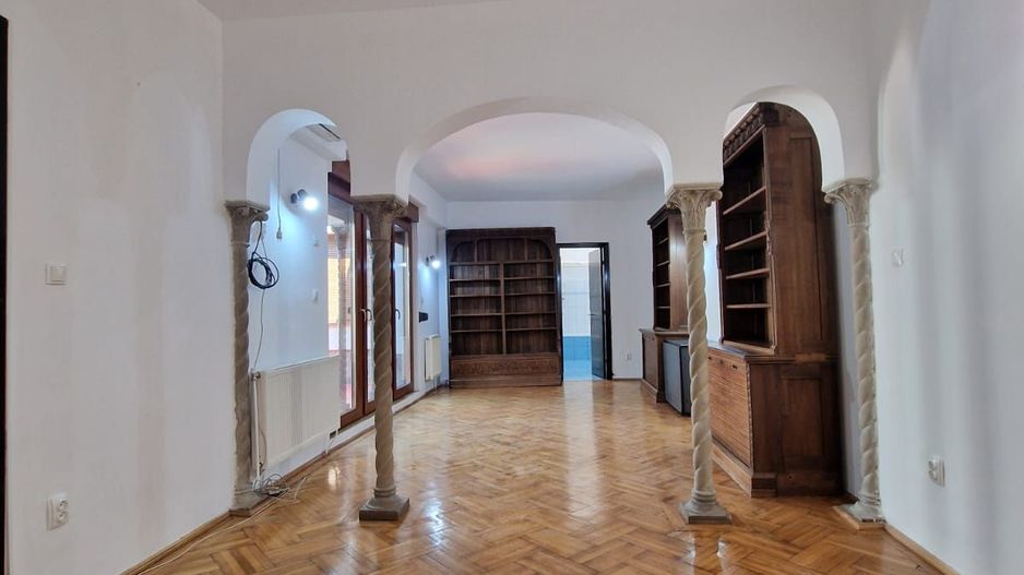 Vila 4 camere pretabila firma - Poză 31