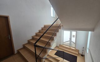 Spatiu Comercial si Apartament Zona Cetate, 1143mp Construiti - Poză 2