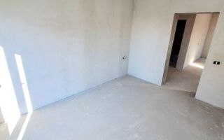 Oferim spre vanzare Case-Duplex cu 4 camere, situate in Giroc, zona buna - Poză 9