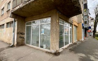 Sapient | Spațiu comercial _ Piața 22 Decembrie, Oradea - Poză 1