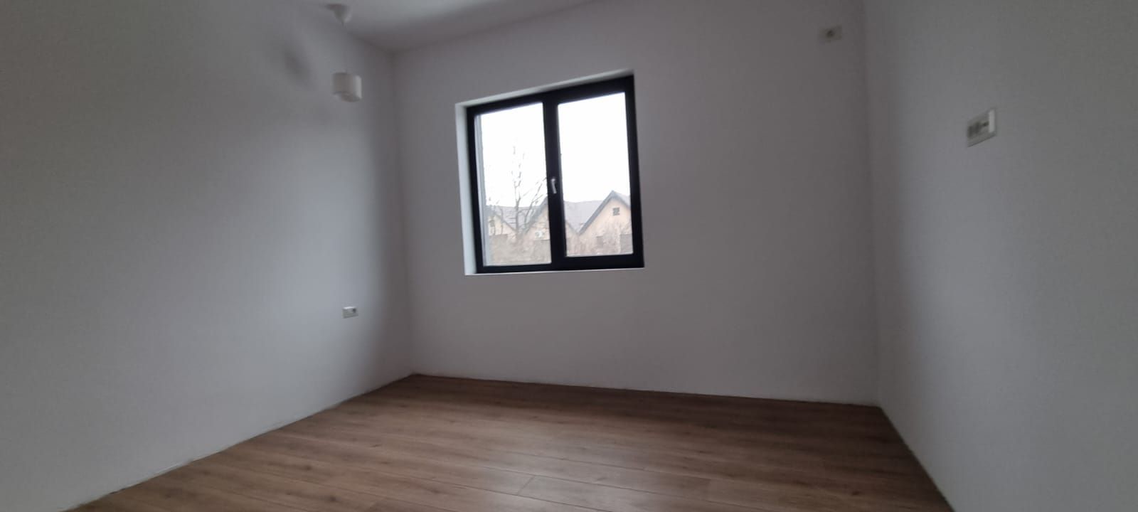 Reședință Modernă cu Finisaje Distinse - Poză 40