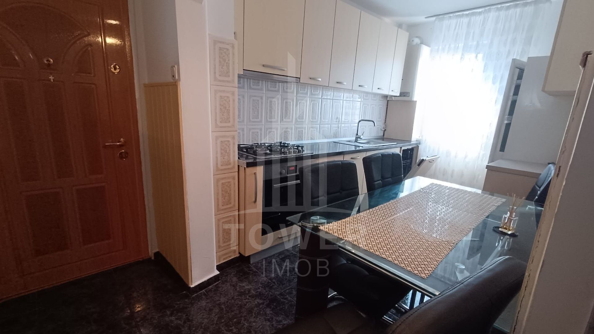 Apartament cu trei camere, Fratii Buzesti - Poză 2