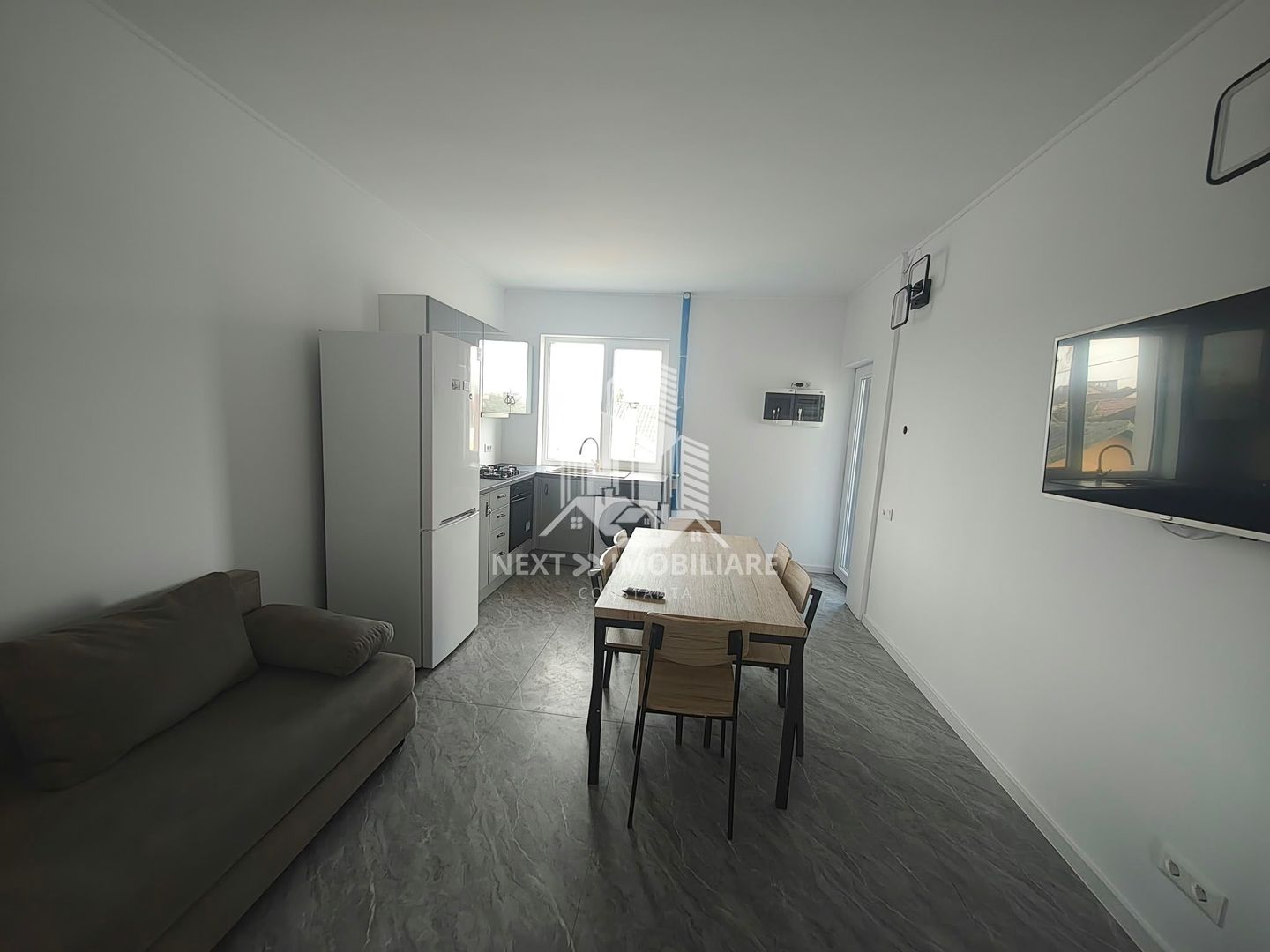 Apartament  2 camere/prima inchiriere/ centrala/parcare/Ovidiu - Poză 3
