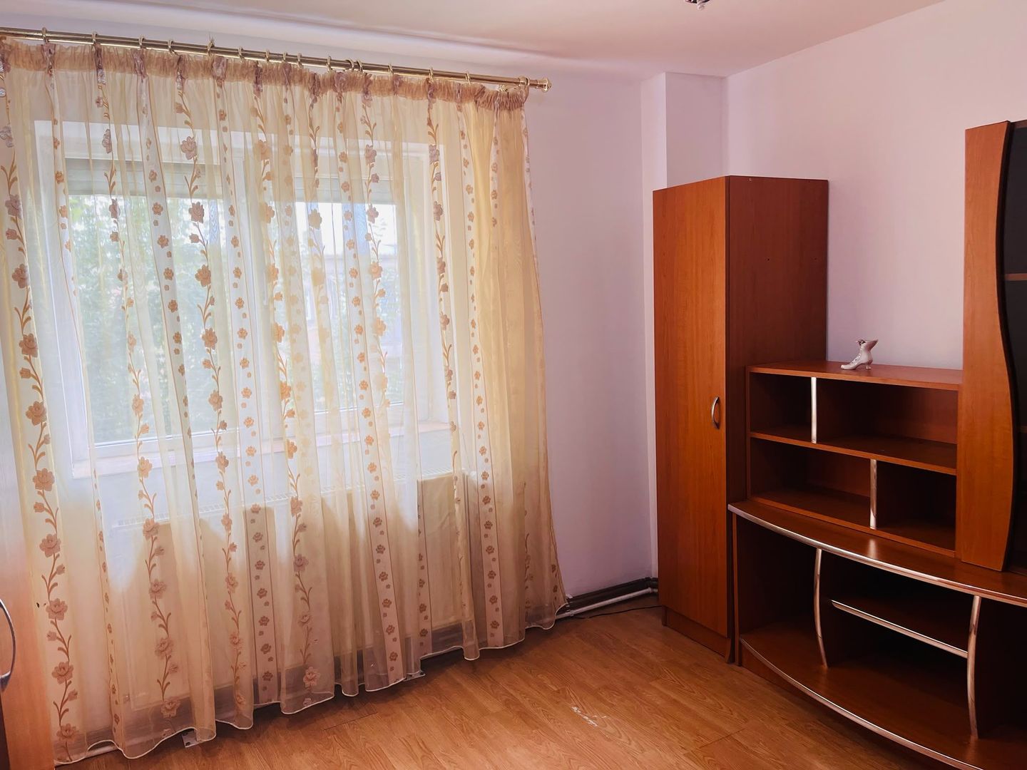 Confort inteligent! Apartament transformat in 3 camere, zona 1 Mai - Poză 10