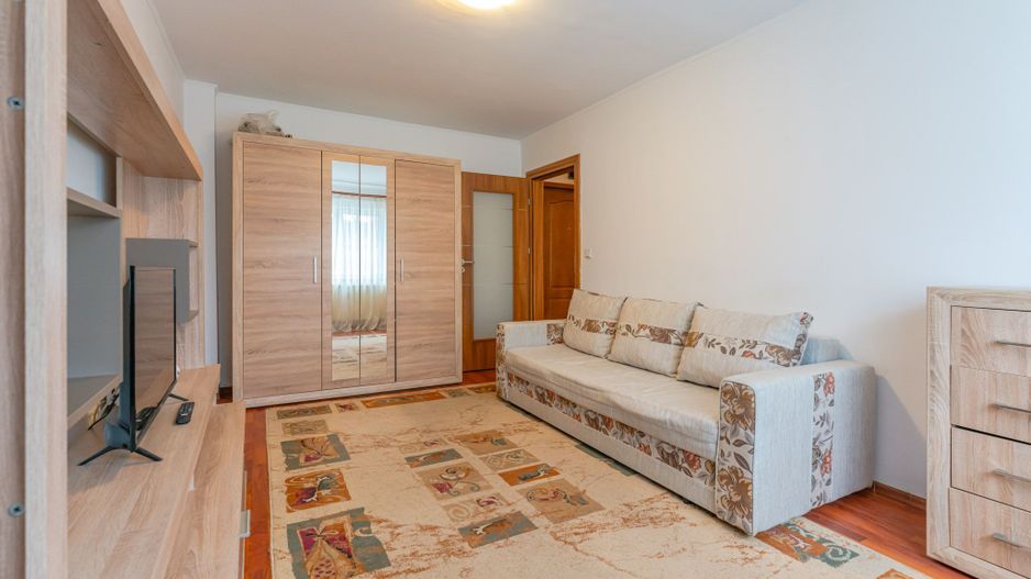 Garsonieră de 32 mp cu bucătărie separată, parter,  zona Piața Astra - Poză 3