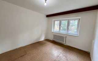 Apartament cu 3 camere, pregatit pentru renovare in Zorilor - Poză 2