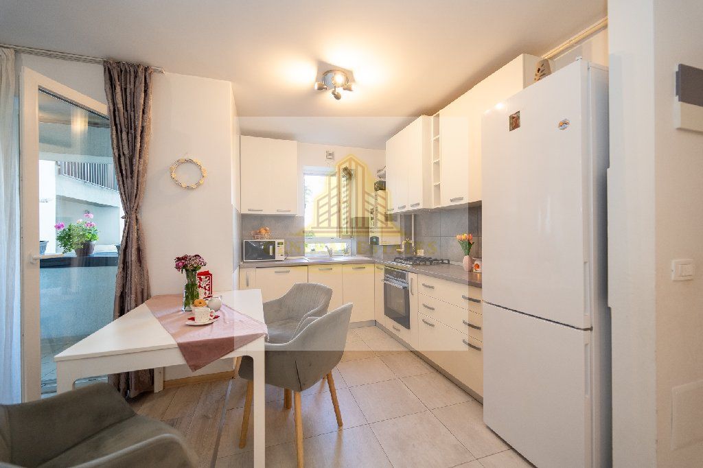 Apartament 2 camere Kasper -zona Coresi - Poză 8