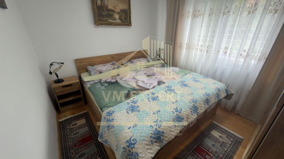 GARSONIERĂ TRANSFORMATĂ  APARTAMENT 2 CAMERE PARTER ZONĂ CENTRALĂ CAMPULUNG - Poză 1