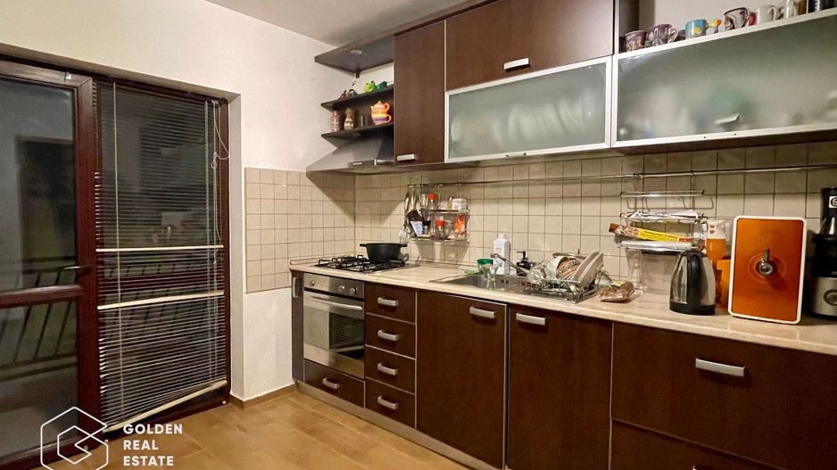 Casă generoasă pentru activități comerciale- Calea Vitan - Poză 14