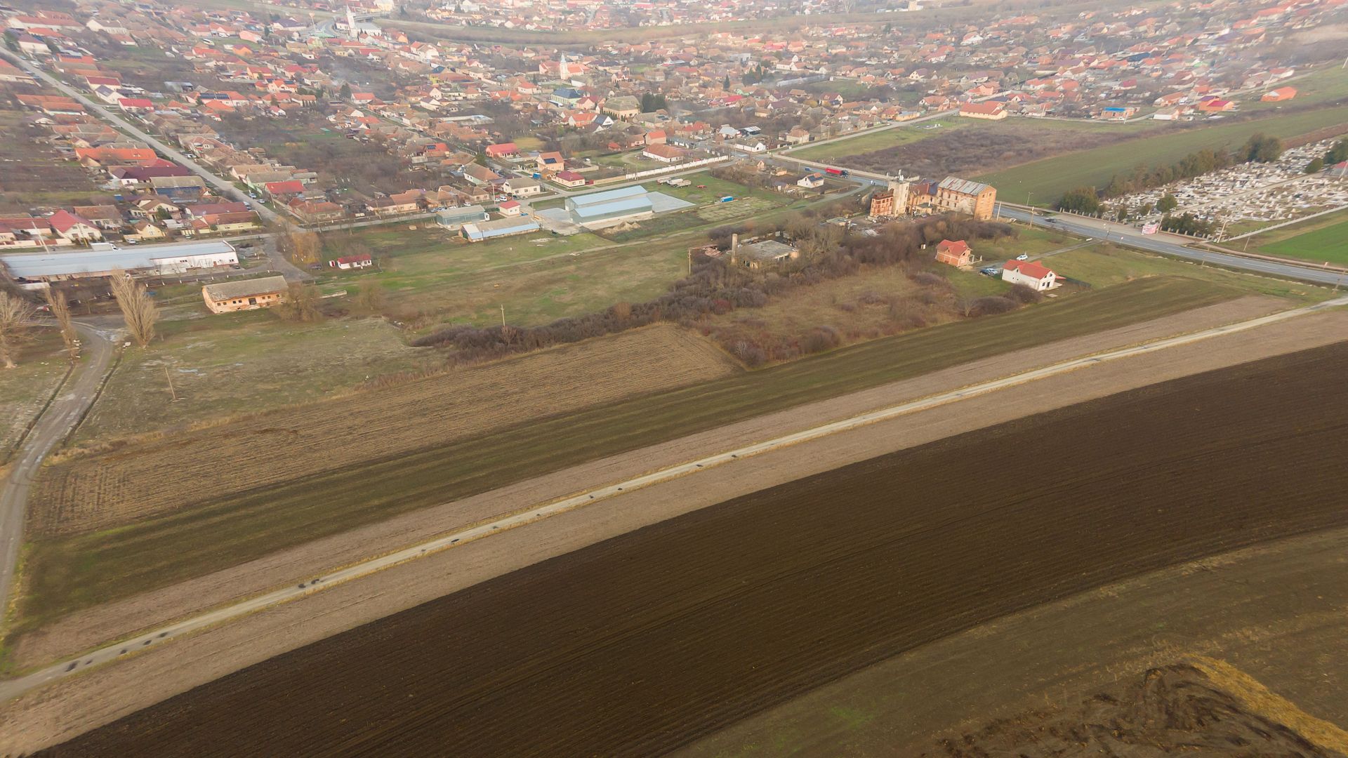 33 parcele intravilane 2 ha în Chișineu-Criș - Poză 13