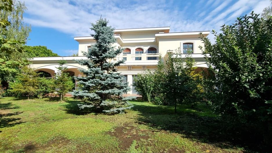 Spațiu. Lumină. Impact. Vilă unică în Prelungirea Ghencea - Poză 2