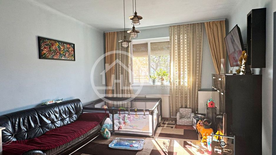 Apartament cu 2 camere de vanzare in Centrul Civic, Oradea - Poză 2