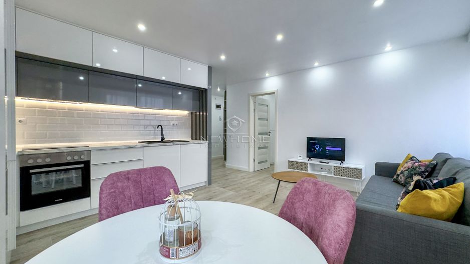 Apartament cu 3 camere de închiriat în zona Centrală - Poză 8