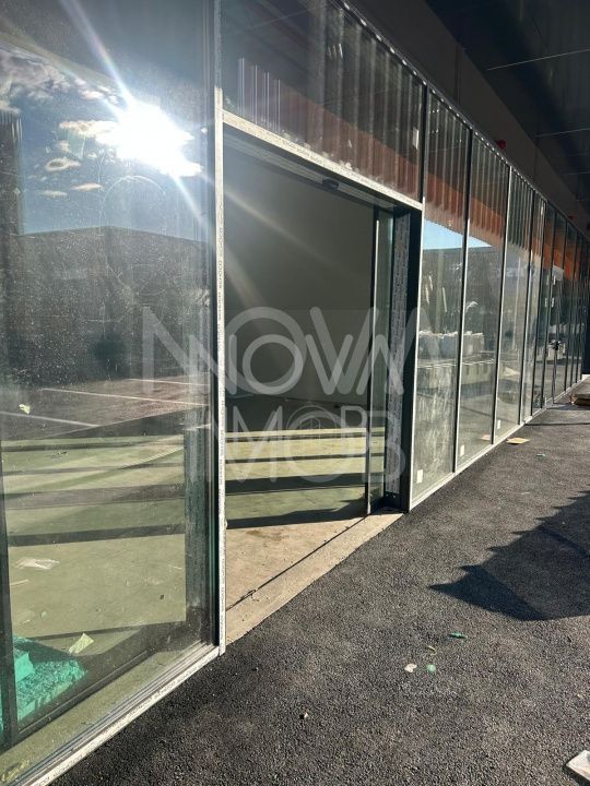 Spatiu comercial de inchiriat - Central, Cisnadie - de la 100 mp - Poză 2