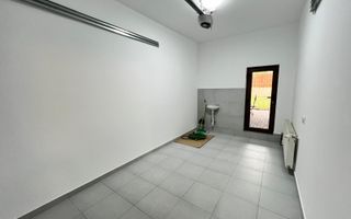 Casa cu 7 camere | 3 balcoane | Garaj | 220 mp + 80 mp curte | Cartier Panorama - Poză 37