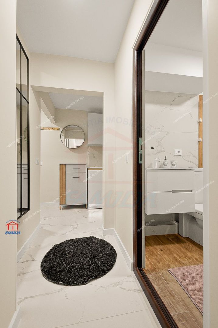Inchiriere apartament 3 camere decomandat zona centrala - Poză 12