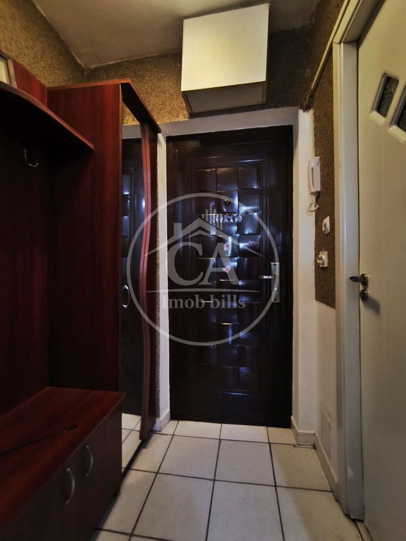 Apartament de vânzare cu 1 camere în zona Rogerius, Oradea - Poză 3