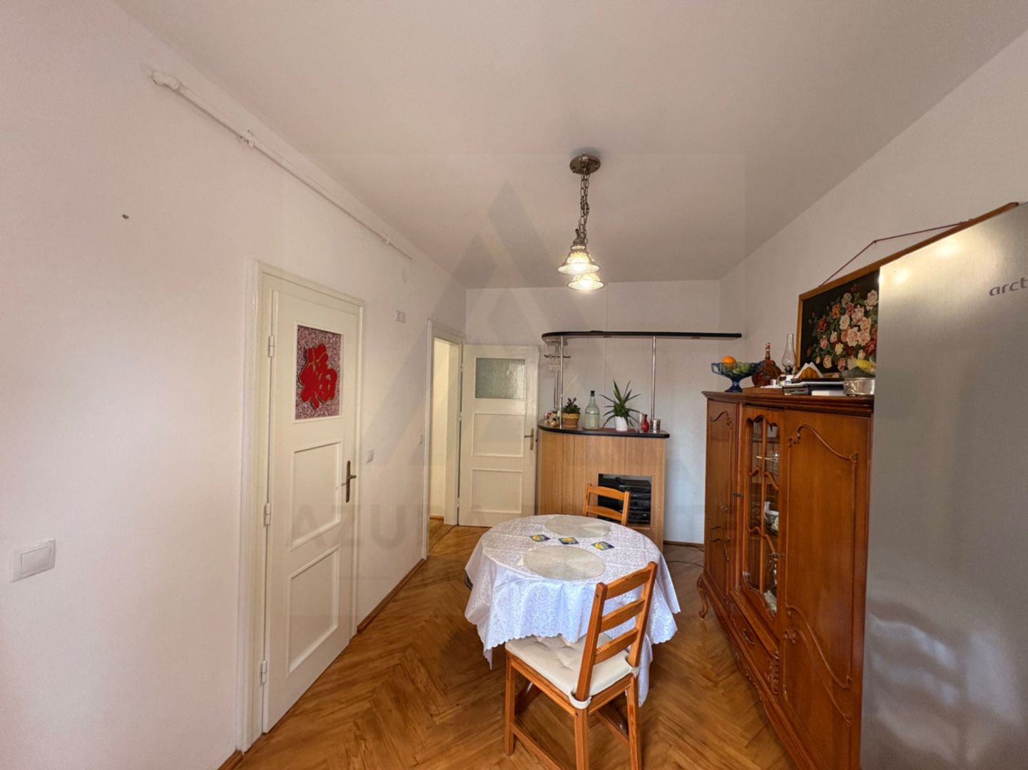 Apartament decomandat 70 mp utili 2 bai pivnita si curte 58 mp Central - Poză 12