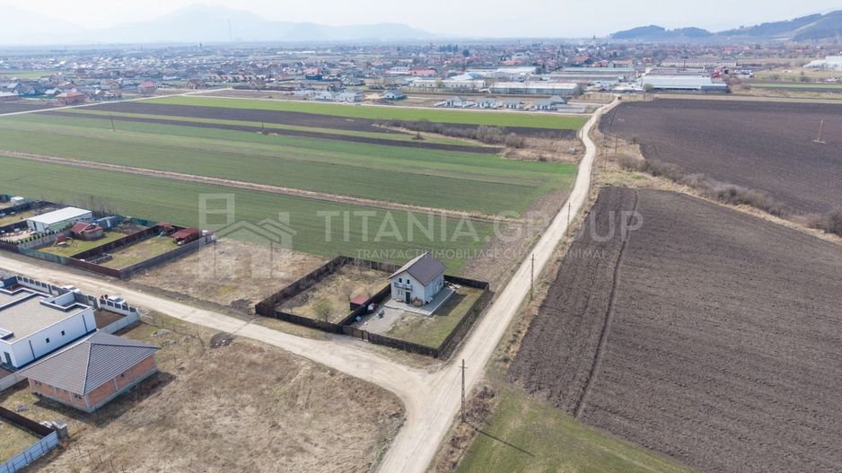 Teren 500 mp, împrejmuit, curent și internet pe teren, cu proiect și autorizație - Poză 20