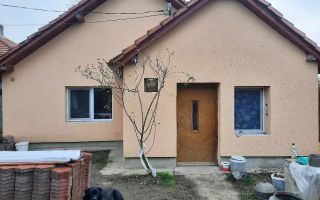 Casă individuală Plopi, 75 mp, teren 1.365 mp, 2 corpuri - Poză 1