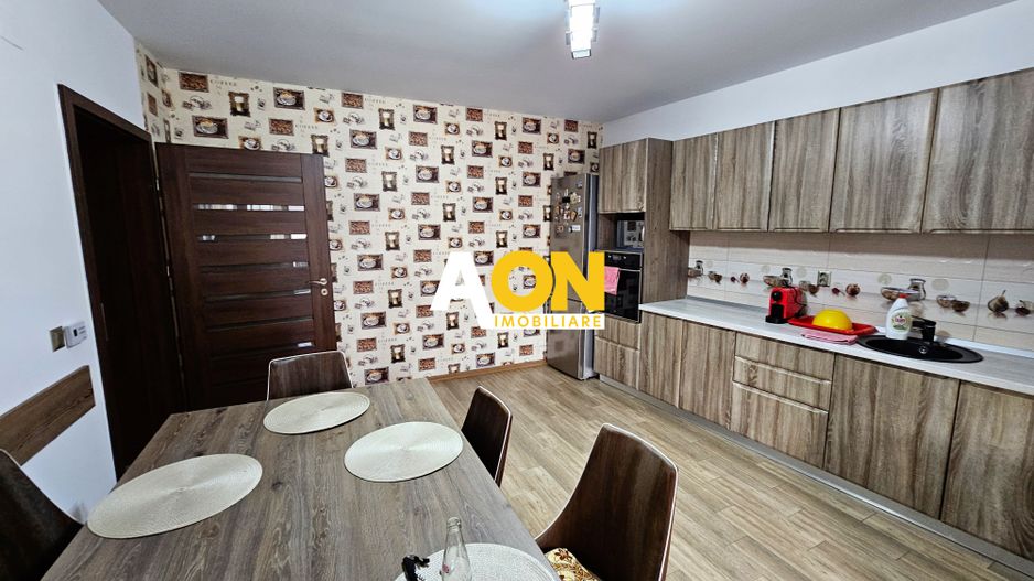 Casa 3 camere, mobilata, utilata, 515 mp teren, garaj Micesti - Poză 7