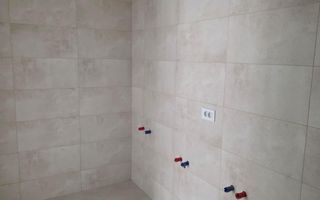 Apartament renovat 3 camere 2 bai 85 mp si pivnita  în zona Central - Poză 9