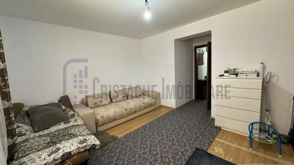Apartament 2 cam. decomandat, loc parcare, centrala gaz, metrou - Poză 1