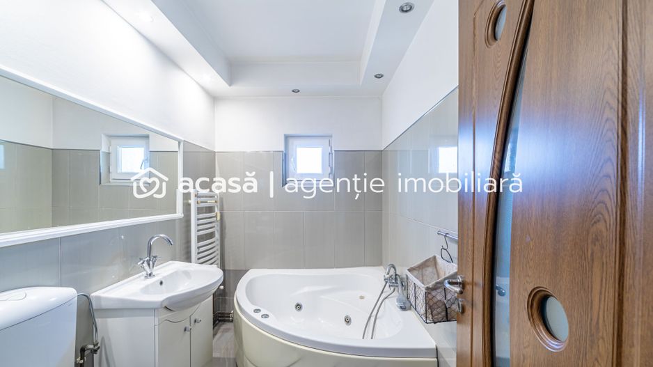 REZERVAT!!! Apartament 4 camere în Piața Spitalului - Poză 8