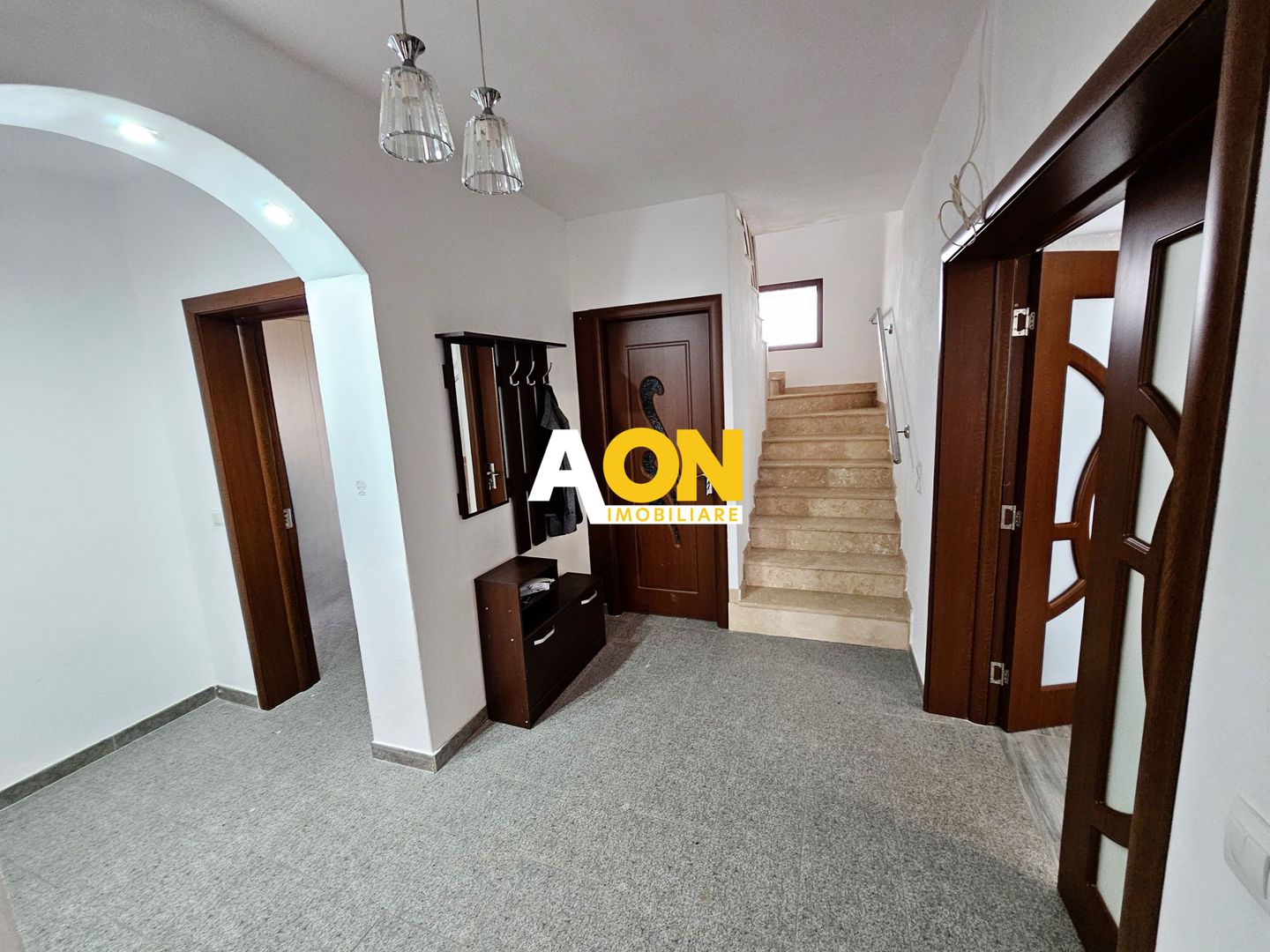 Casa individuala, mobilata utilata, zona Orizont - Poză 9