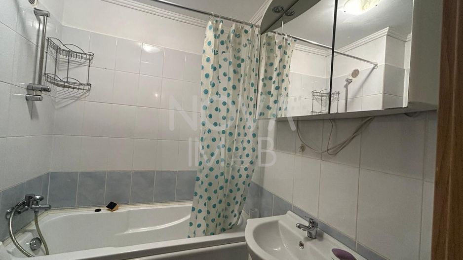 Garsoniera 45 mp cu balcon, mobilata, utilata - zona Lazaret - Poză 7