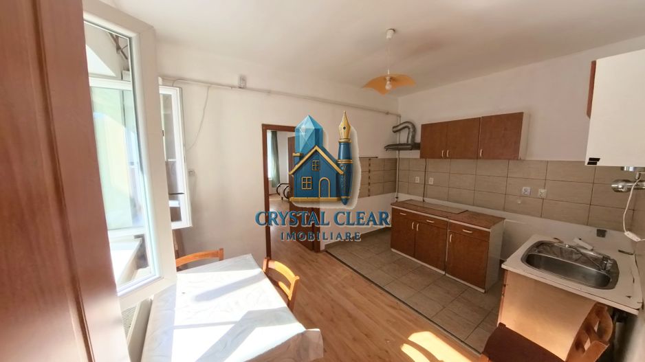 Două case în curte comună, 6 camere + 385 teren - zona semicentrală - Poză 25